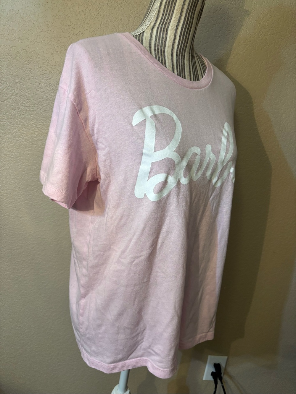 Barbie Tee XL Light Pink with White Barbie Script Logo Mattel Cotton Polyester - Picture 4 of 11